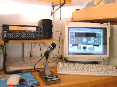 PC conectado a la Emisora