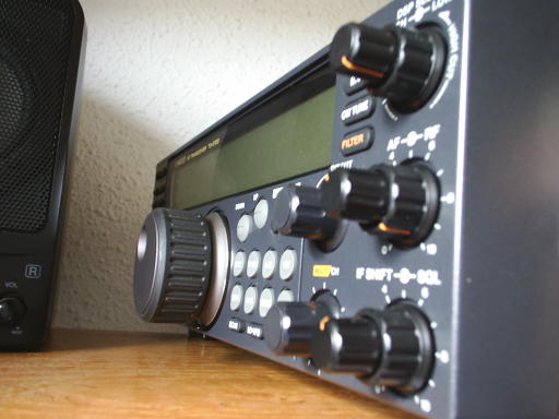 MI FLAMANTE EQUIPO TS-570D UNA MARAVILLA DE LA TCNICA EN COMUNICACIONES DIGITALES